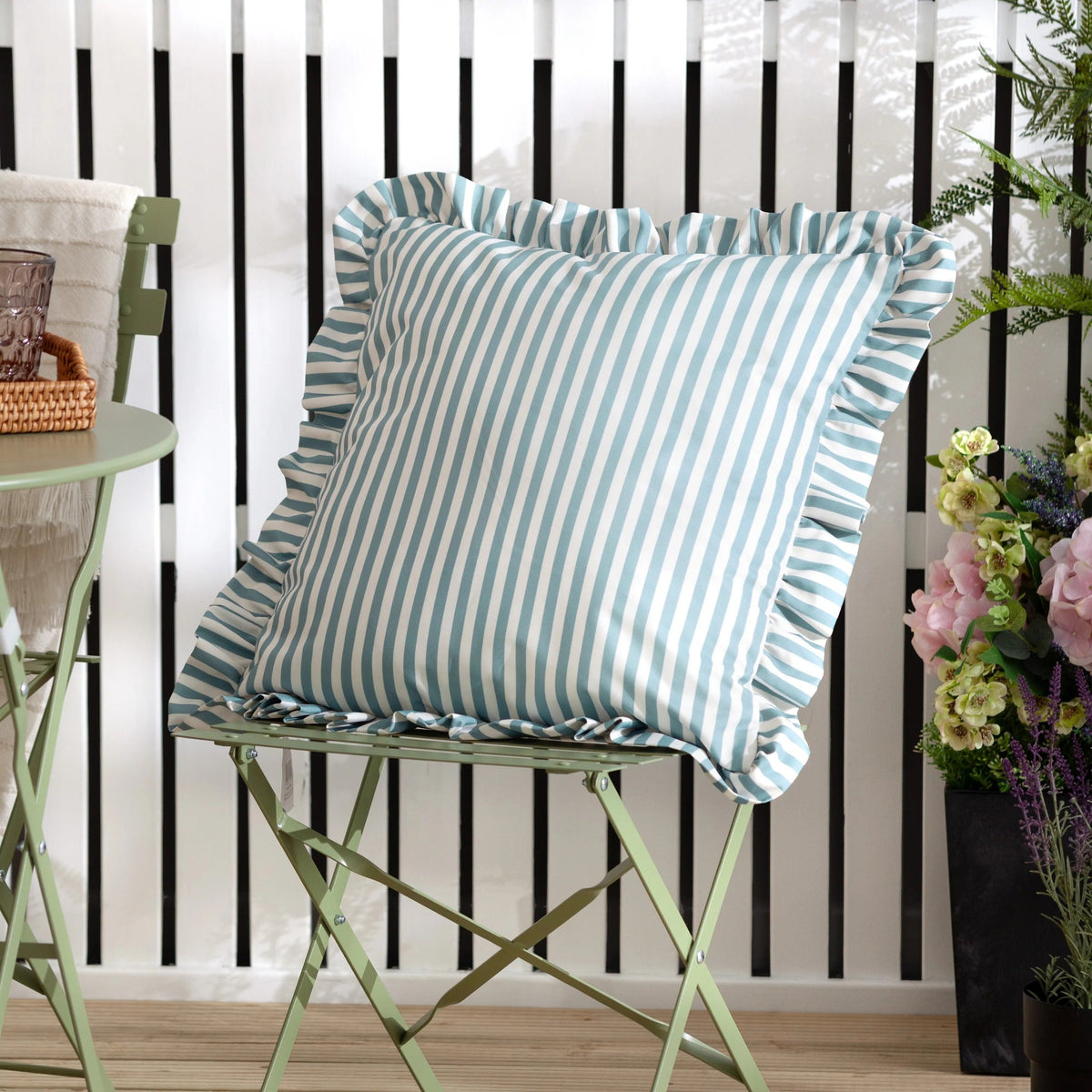 Housse de coussin extérieur à volant